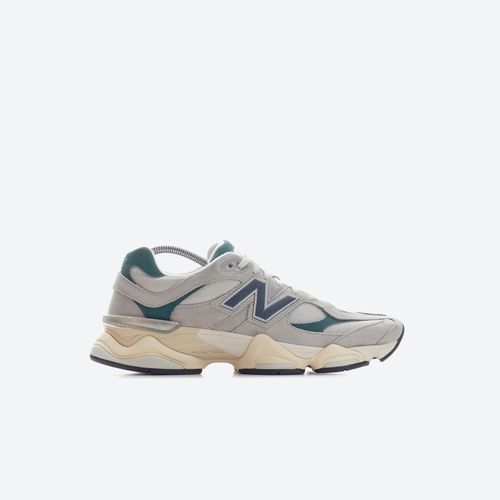 Tenis Casuales Hombre New Balance TKAJ Gris